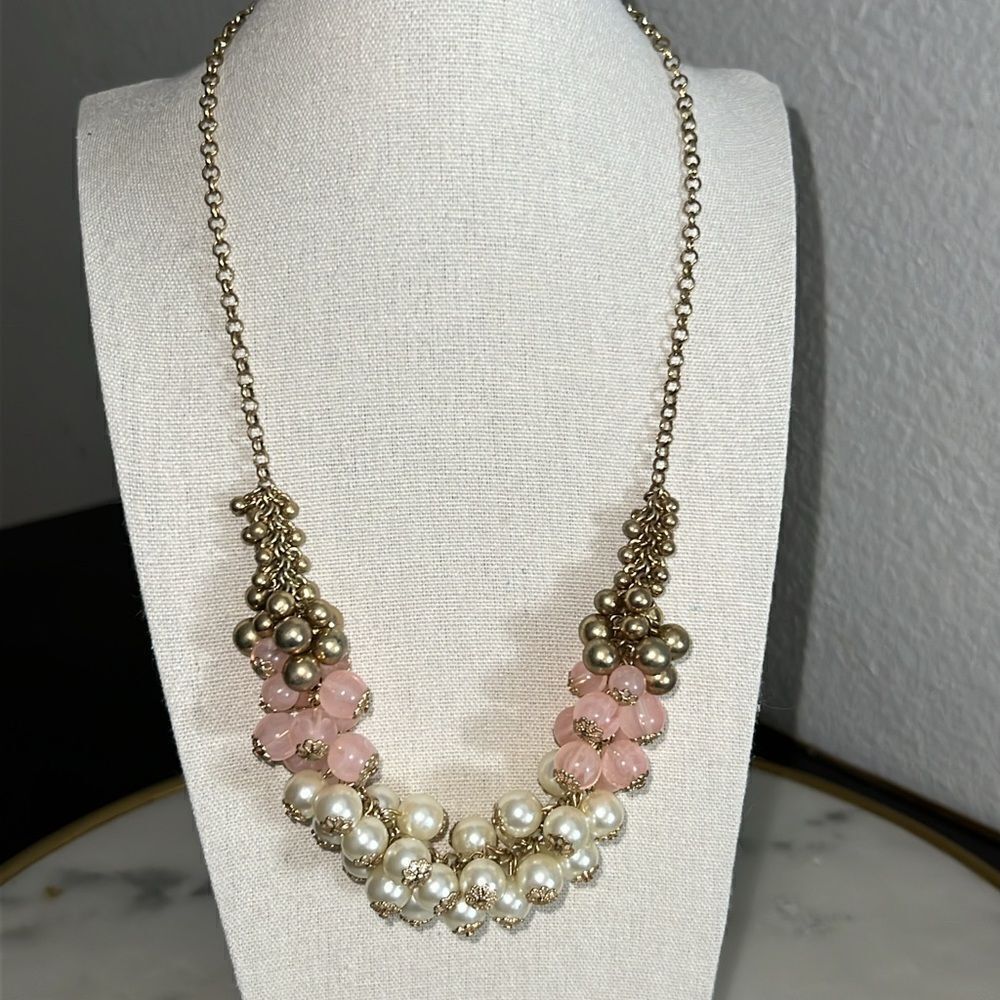 Avon Necklace Choker Cluster Beads Gold Tone Pink Cream Lobster Mark Nrt